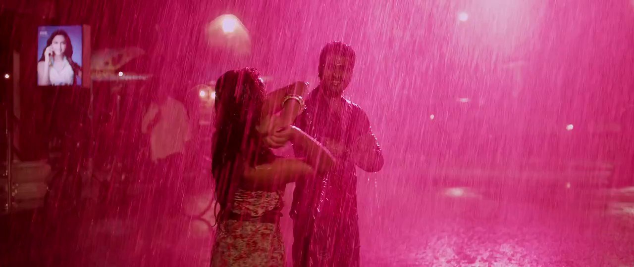 Run Raja Run (2014) WEBRip Hindi + Telugu 720p x264 AVC HE-AAC 2.0 ESub.mkv.0003